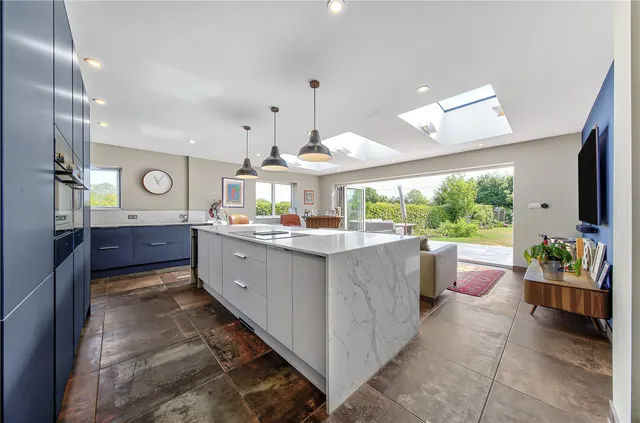 A beautifully extended family home with a spectacular kitchen and family room, private garden and countryside views, photo 1