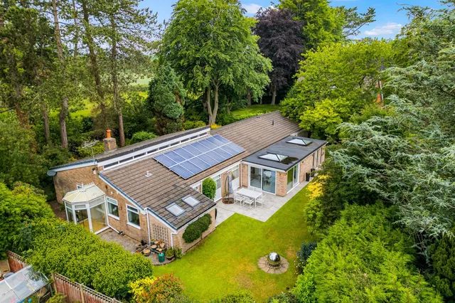 High Legh, Knutsford, photo 1