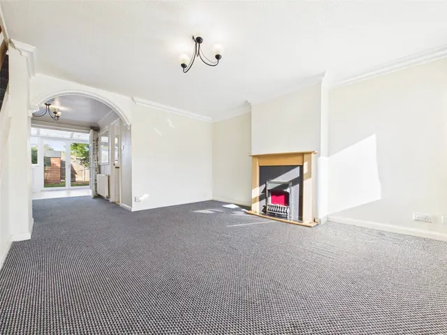 Rectory Grove, Hampton, TW12, photo 3
