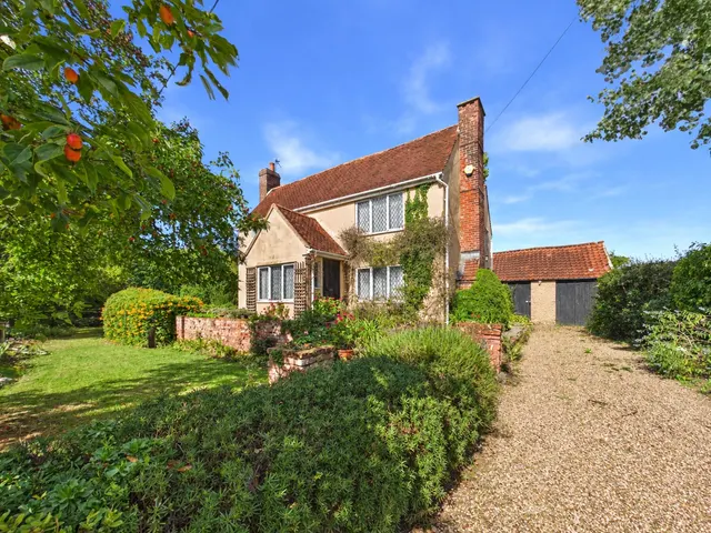 Daisy Green, Lexden Heath, CO3, photo 1