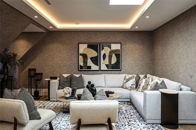 Photo 3 — Apartment 8 Wildacre, Northwood, Hertfordshire, HA6 3EY