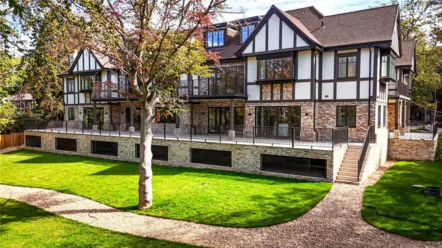 Wildacre, Northwood, HA6, photo 1