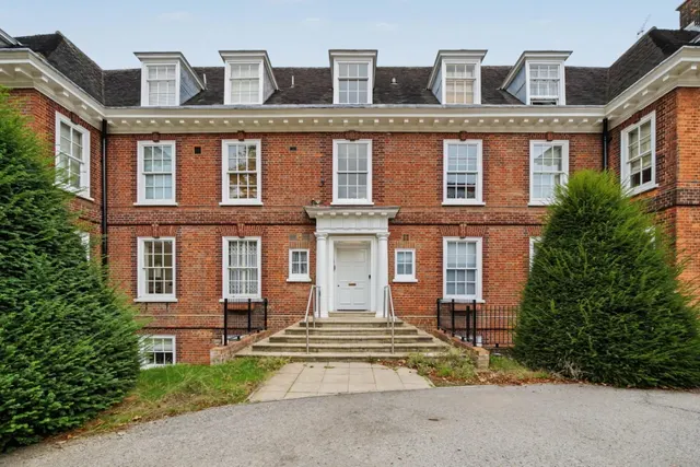 West Heath Avenue, Golders Green, NW11, photo 1