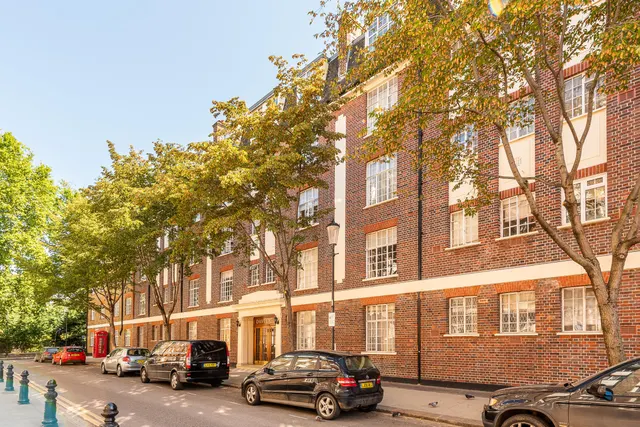 25 Daver Court, Chelsea Manor Street, London, photo 1