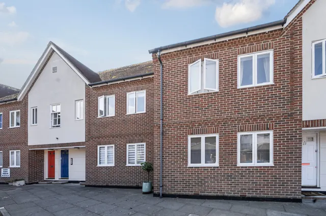 Peter Weston Place, Chichester, PO19, photo 2