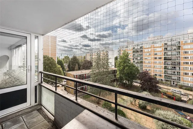 Churchill Gardens, London, SW1V, photo 3