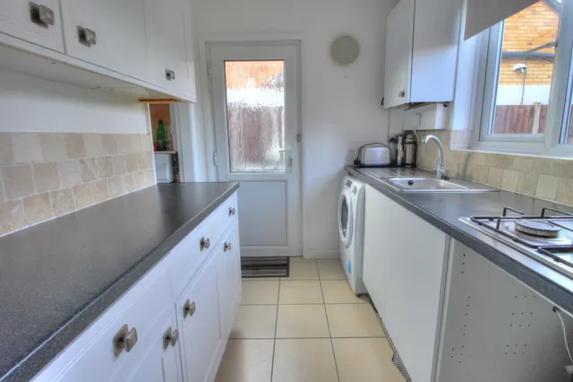 Lowland Avenue, Leicester, LE3, photo 3