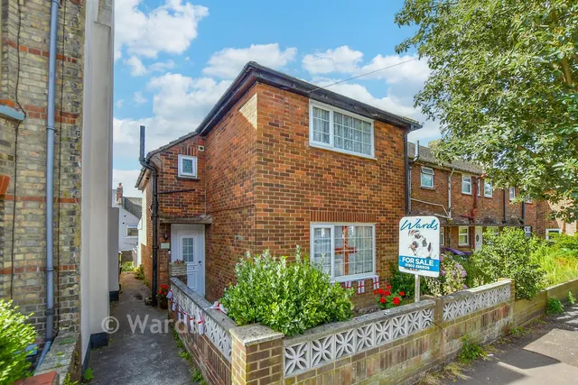Warren Road, Folkestone, CT19, photo 1