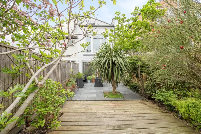 Photo 3 — 63 Stephendale Road, London