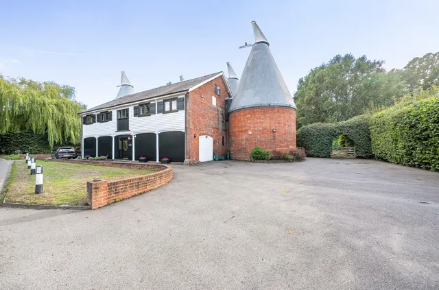 4 bedroom house, Badsell Road, Five Oak Green, TN12