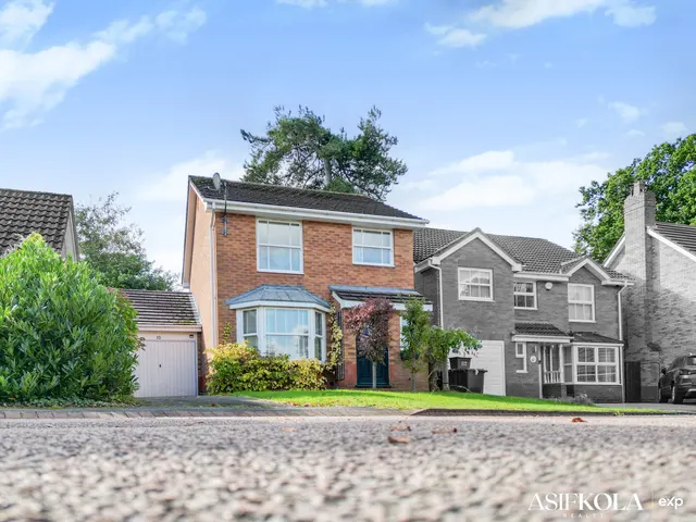 Ashby Court, Hillfield, B91, photo 1
