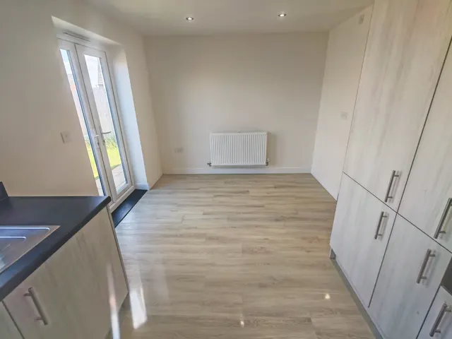 Bolsover Drive, Stafford, ST16, photo 3