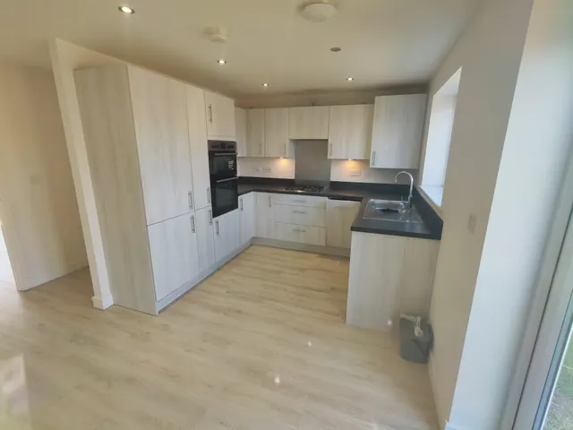 Bolsover Drive, Stafford, ST16, photo 2