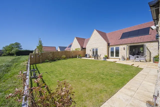 Rooktree Farm Court, Down Ampney, GL7, photo 3