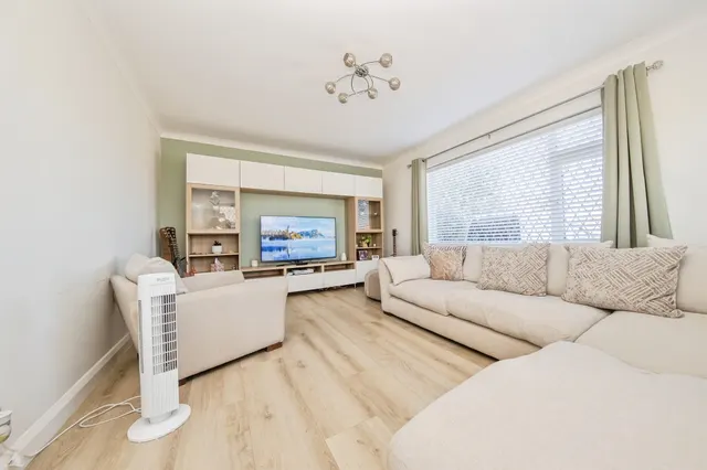 Victoria Avenue, Kirby-le-Soken, CO13, photo 2