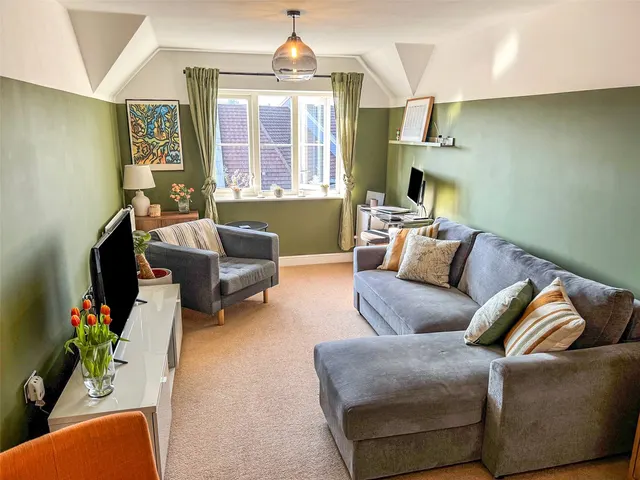 Photo 2 — Coppice Square, Aldershot, Hampshire, GU12 4GD