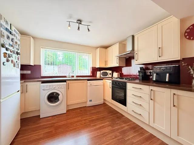 Photo 3 — Beverley Rise, Carlisle, CA1 3RZ
