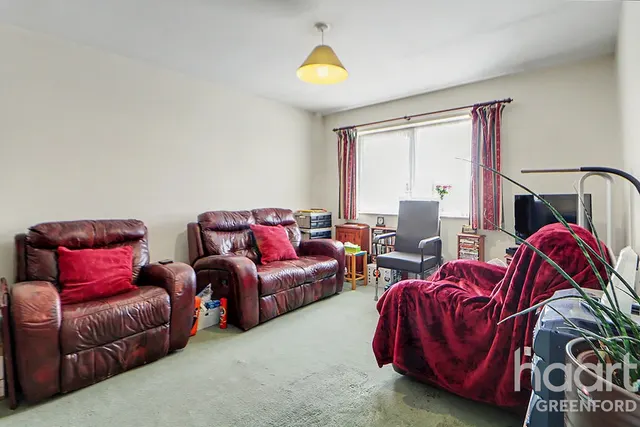 Oldfield Lane North, Greenford, UB6, photo 1