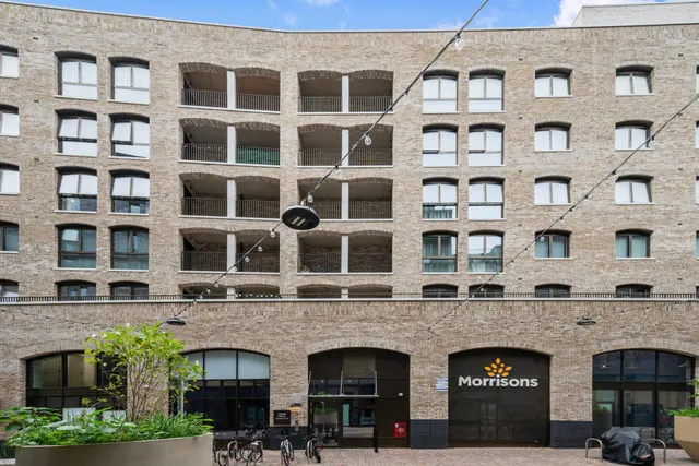 Calville House, Brentford, TW8, photo 1
