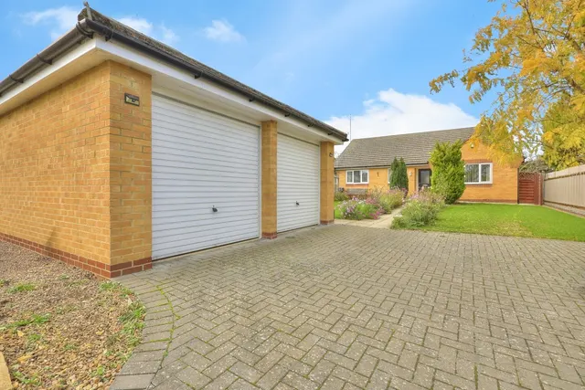 Photo 2 — Billing Road East, Northampton, Northamptonshire, NN3