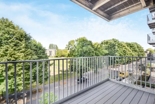 Grove Road, London, SE8, photo 1