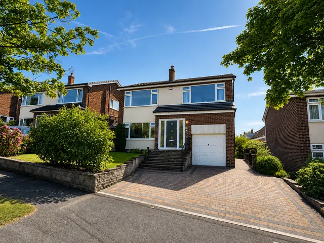Marple Hall Drive, Marple, SK6, photo 1