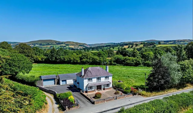 Llanio Road, Tregaron, Ceredigion, SY25 6UW, photo 1
