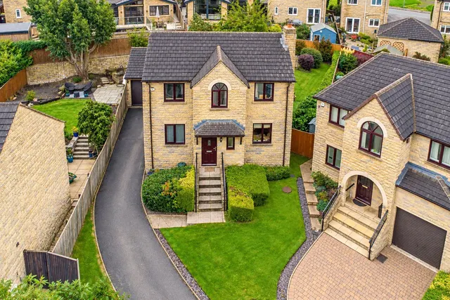Ullswater Close, Elland, HX5, photo 1