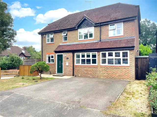 Normandy Close, East Grinstead, RH19, photo 1