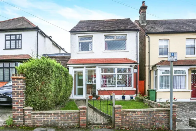 Pelton Avenue, Sutton, Surrey, SM2 5NN, photo 1