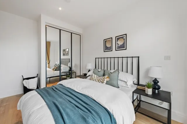 Pyrcroft Road, Chertsey, KT16, photo 3