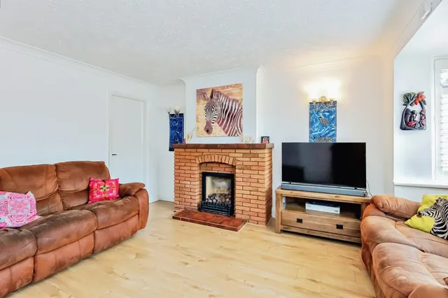 Thomas Close, Corby, NN18, photo 3