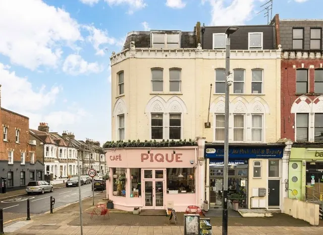Lavender Hill, Battersea, SW11, photo 1