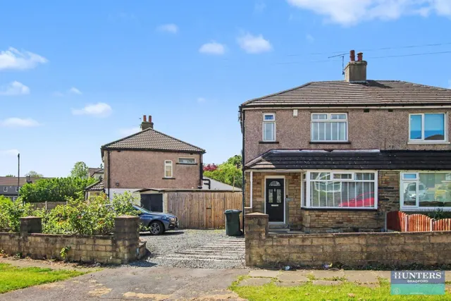 Elmfield Drive Bradford, BD6 1PS, photo 1
