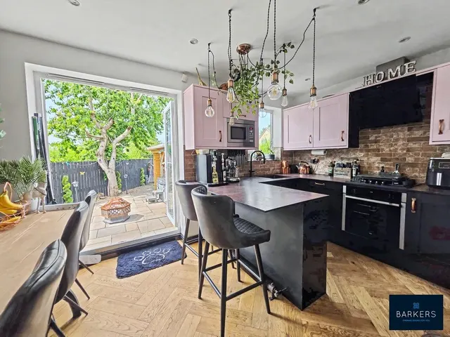 Weavers Croft Rawfolds, Cleckheaton BD19 5NE, photo 1