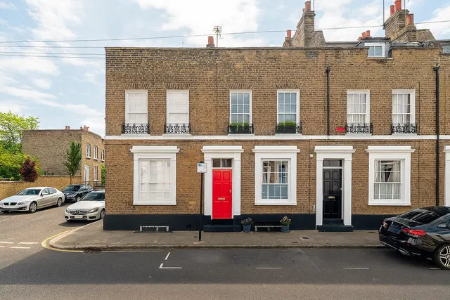 Photo 2 — Matlock Street, London, E14