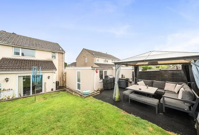 Photo 2 — Welton Grove, Somerset, Midsomer Norton, BA3 2TT