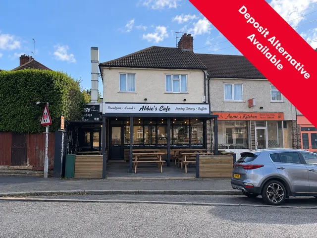 2 bedroom flat — Wootton Road, St Annes Park, BS4 4AL