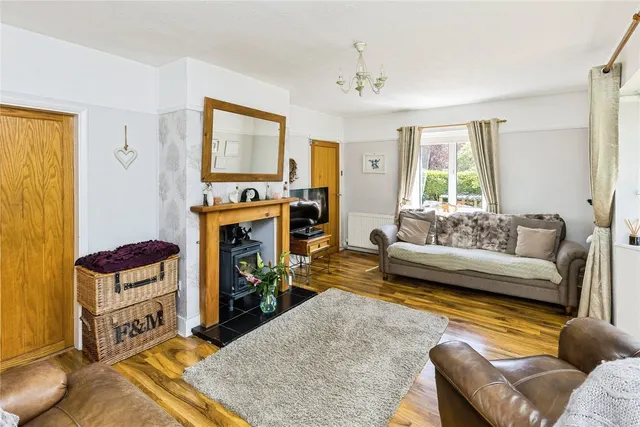 Queensway, Hope, LL12, photo 2