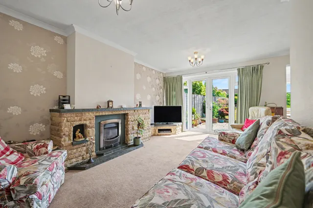 Photo 2 — Ash Tree Road, Oadby, LE2