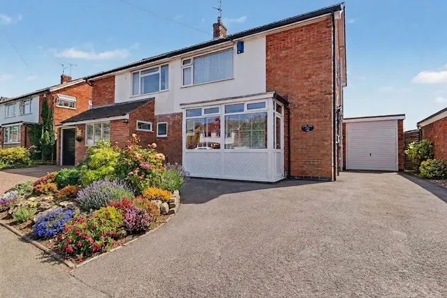 Ash Tree Road, Oadby, LE2, photo 1