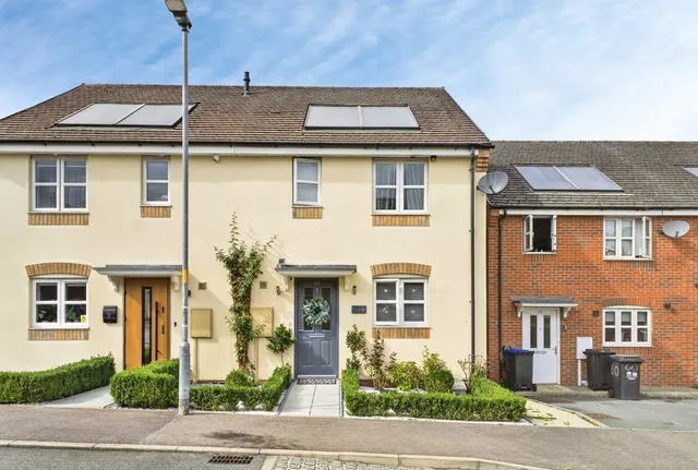 Prestbury Road, Northampton, Northamptonshire, NN5, photo 1
