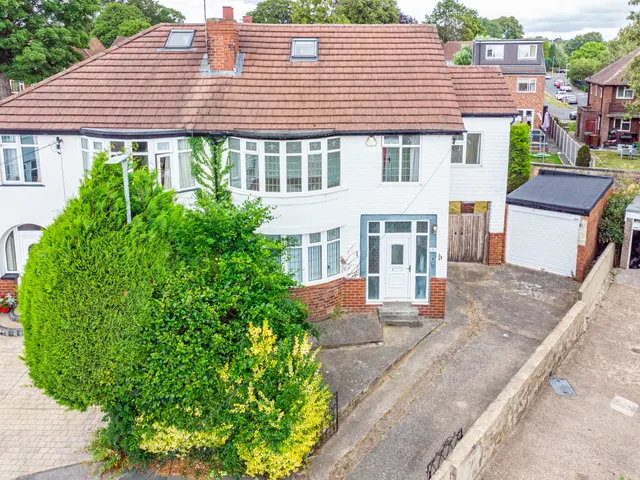 Moorland Walk, Moortown, LS17, photo 2