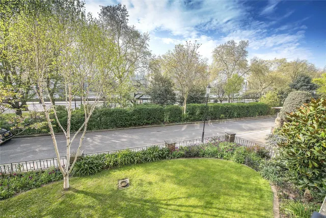 Cheyne Walk, London, SW3, photo 1
