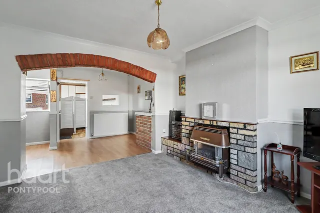 Prince Street, Pontypool, NP4, photo 2