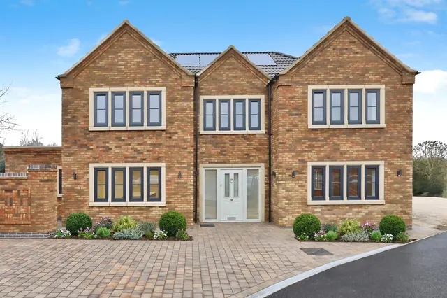 All Saints Close, Misterton, Doncaster, photo 1