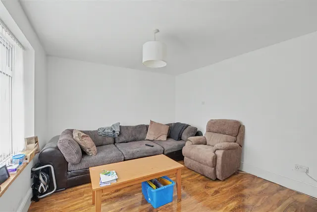 Braddon Avenue, Stapleford, NG9, photo 3