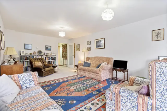 Photo 3 — Wyresdale House, Heene Road, Worthing