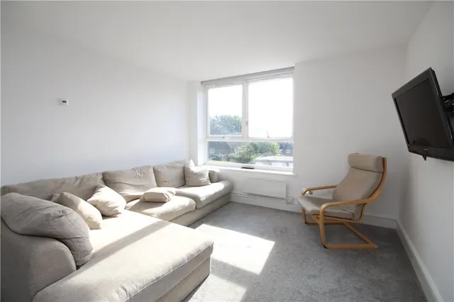 Ross Road, London, SE25, photo 2