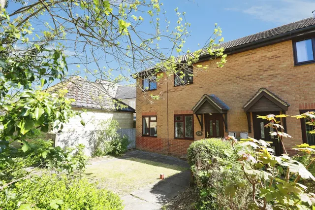 Glenmore Road, Carterton, photo 1